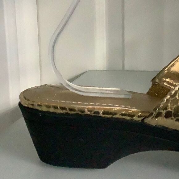 MARC FISHER GOLD SANDALS SIZE 7‎ - Picture 8 of 12